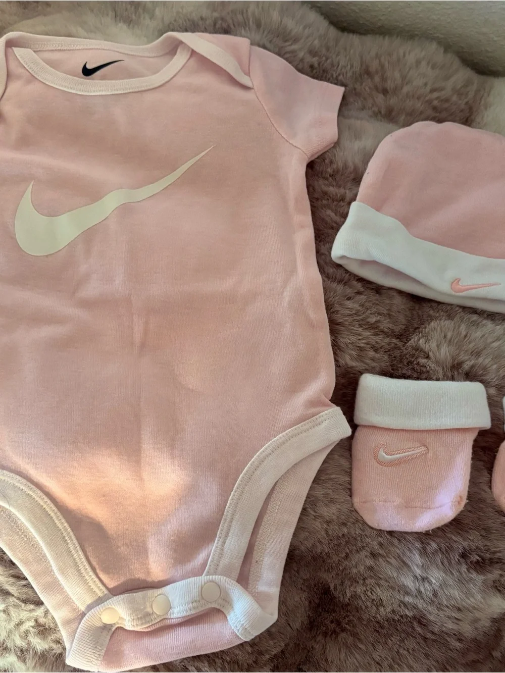 Nike Pink & White Infant Bodysuit Set with Hat and Mittens